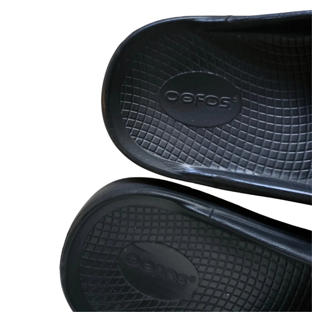 OOFOS OOahh Mens Slide Recovery Sandal Shoes M10/W12 EU 43 Black